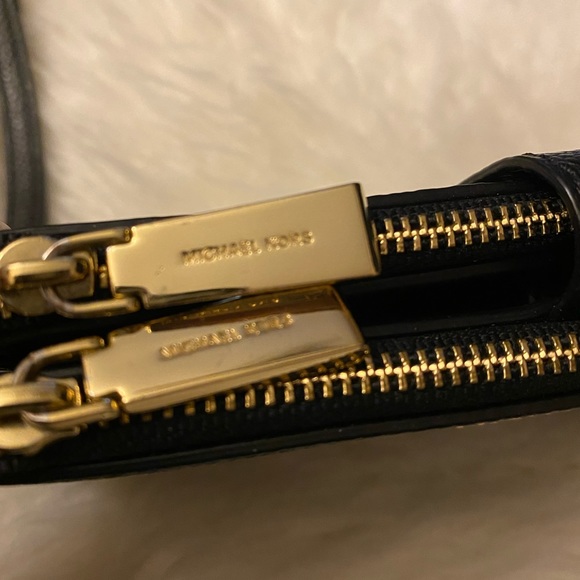 Michael Kors Adele Leather Smartphone Wallet in Black - Picture 6 of 14